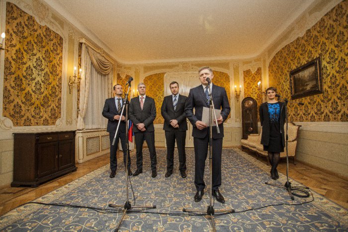 Ilustračný obrázok k článku Budúca koalícia si rozdelila vládne posty: Ktorá strana má aké ministerstvo?
