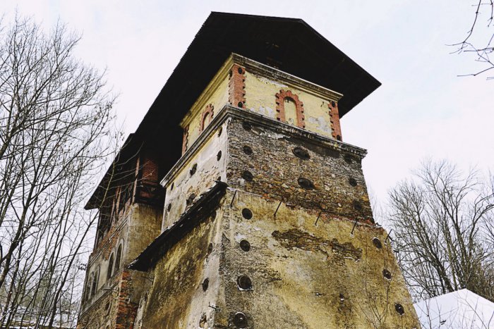 Ilustračný obrázok k článku Pýcha Gemera v hroznom stave: Fotky hovoria za všetko