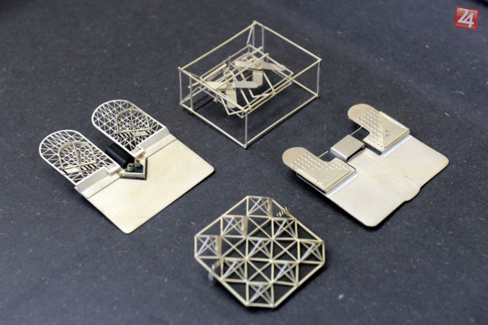 Ilustračný obrázok k článku Obrazom: Svetoznámy šperkár A. Cepka oslavuje životné jubileum v SNG najväčšou výstavou