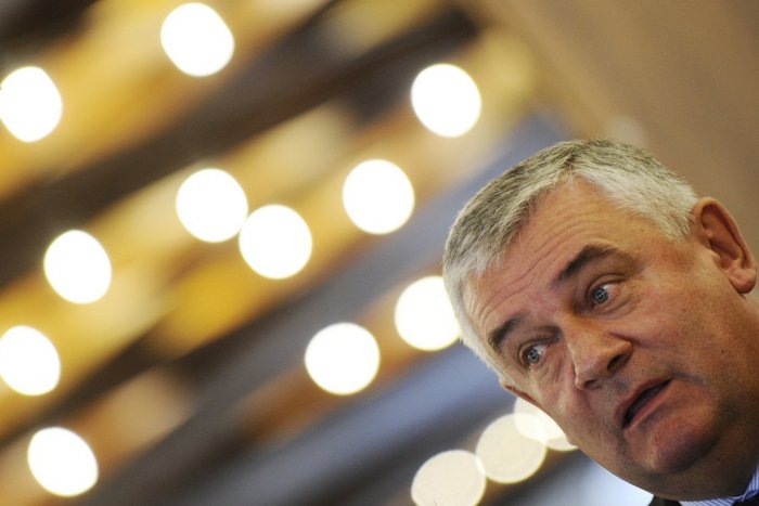 Ilustračný obrázok k článku Policajti ukončili vyšetrovanie nehody Jána Slotu (62)