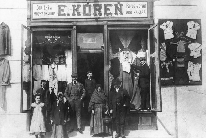 Ilustračný obrázok k článku Ste zvedaví, ako vyzeralo kedysi naše mesto? TOTO sa vám bude páčiť!