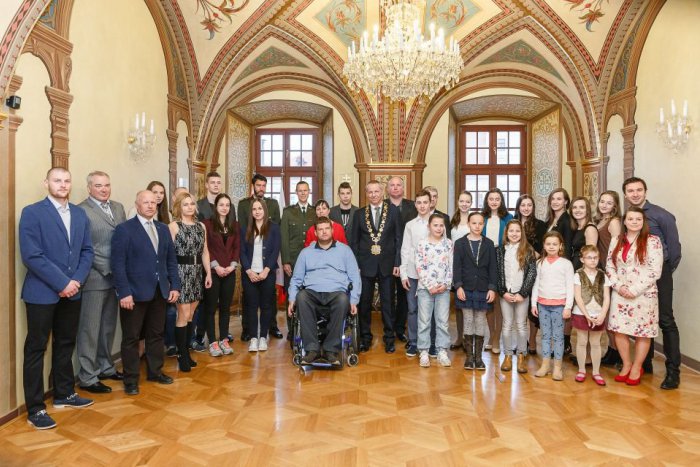 Ilustračný obrázok k článku Mesto ocenilo najlepších športovcov roka: Špeciálna pocta pre chodca Tótha, kto ďalší zabodoval?