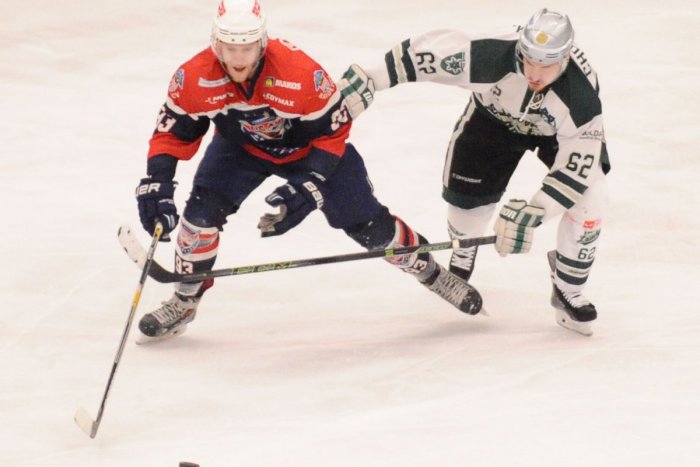 Ilustračný obrázok k článku Novozámčania bojujú o Tipsport ligu ako sa patrí, na východe opäť zbíjali