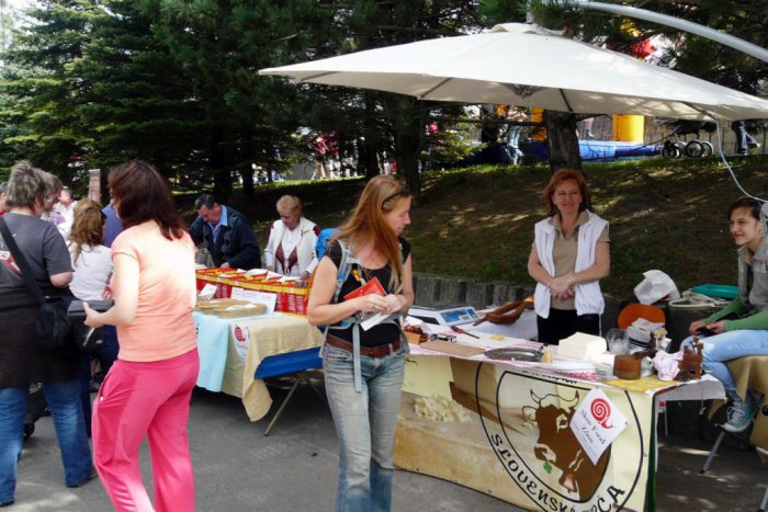 Ilustračný obrázok k článku Farmársky trh, tradičné remeslá aj ľudová muzika: Vysoko obľúbené Otváranie Banoša je späť!