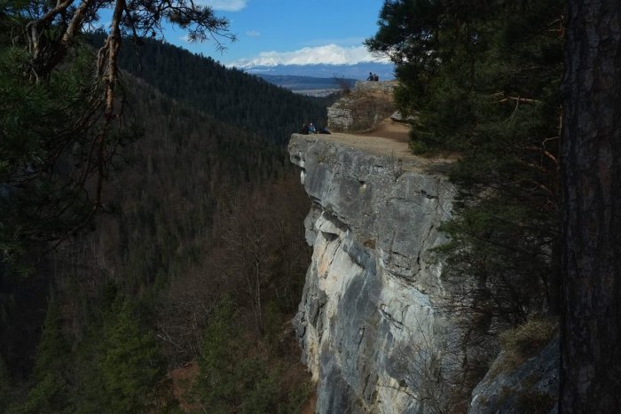 Ilustračný obrázok k článku Tip na parádny výlet pre ľudí zo Spišskej aj okolia: Užite si impozantný výhľad z výšky 667 metrov nad morom