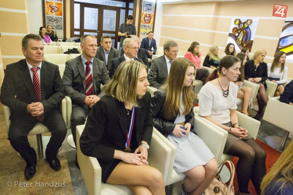 Ilustračný obrázok k článku Objavuj poklady bratislavského regiónu

V piatok zahájime šiesty týždeň 