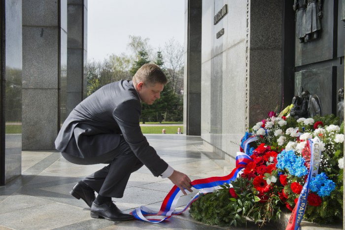 Ilustračný obrázok k článku Premiér: Úcta k padlým pri oslobodzovaní patrí k pilierom národnej politiky