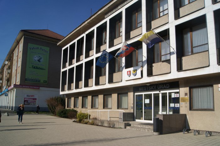 Ilustračný obrázok k článku Žiarska radnica chce kúpiť ďalší elektromobil: Tentoraz pre svojich úradníkov