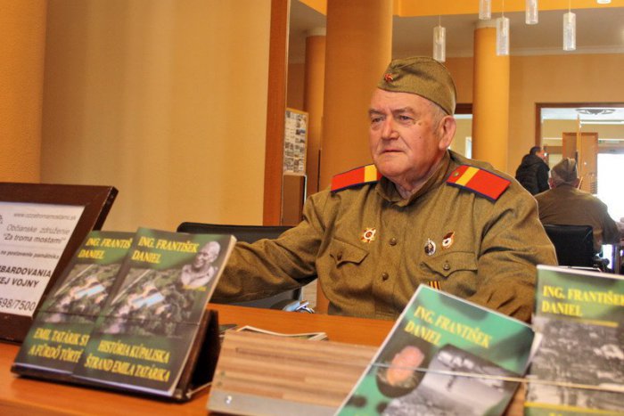 Ilustračný obrázok k článku František (74) dostal od americkej armády fotku, kde našiel vlastný hrob: Na bombardovanie sa nedá zabudnúť!