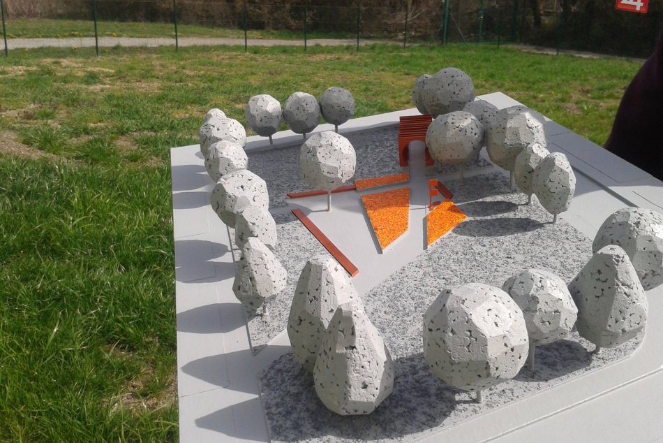 Ilustračný obrázok k článku Na Sliači chcú postaviť novinku. Neobvyklý označovník s cestovným poriadkom uprostred sídliska