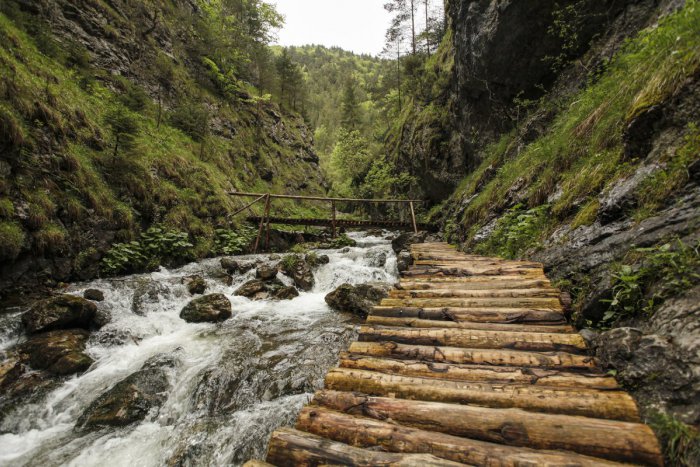 Ilustračný obrázok k článku Keď sa merať cestu rozhodne oplatí: 5 dedín pri Liptovskom Mikuláši, do ktorých by ste mali zavítať