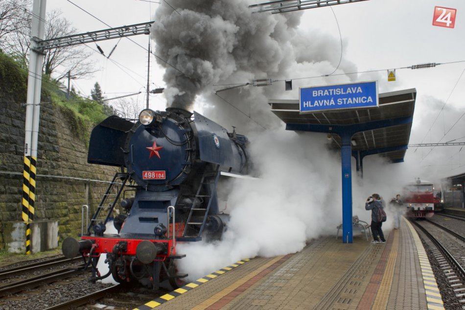 Ilustračný obrázok k článku Bratislavský mestský poslanec za Petržalku Oliver Kríž odovzdal dnes na
bra