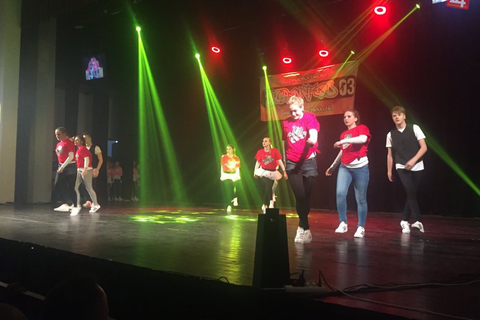 Ilustračný obrázok k článku Zvolenskí tanečníci to poriadne roztočili. Nabitá šou aj raper s neobvyklým talentom FOTO