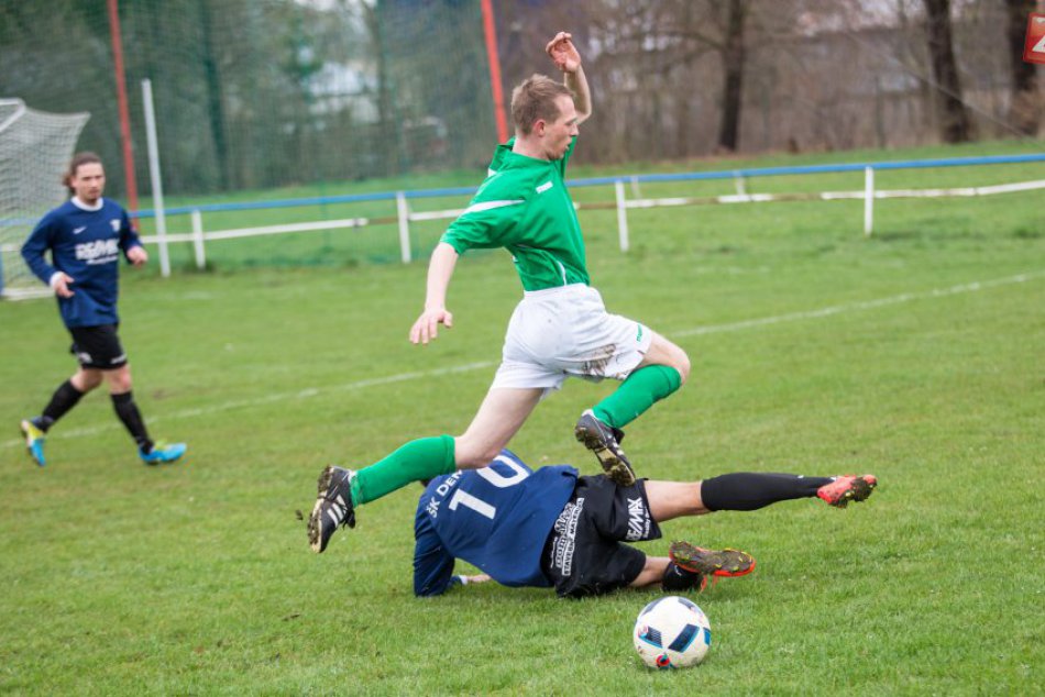 Ilustračný obrázok k článku Demänová privíta Žabokreky, Lužná s Teplou o prvé miesto: 20. kolo tipuje Vladimír Hubka