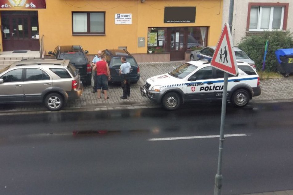 Ilustračný obrázok k článku Čo robil ostrý náboj pri smetiakoch vo Zvolene? Polícia vydala upozornenie pre ľudí! FOTO