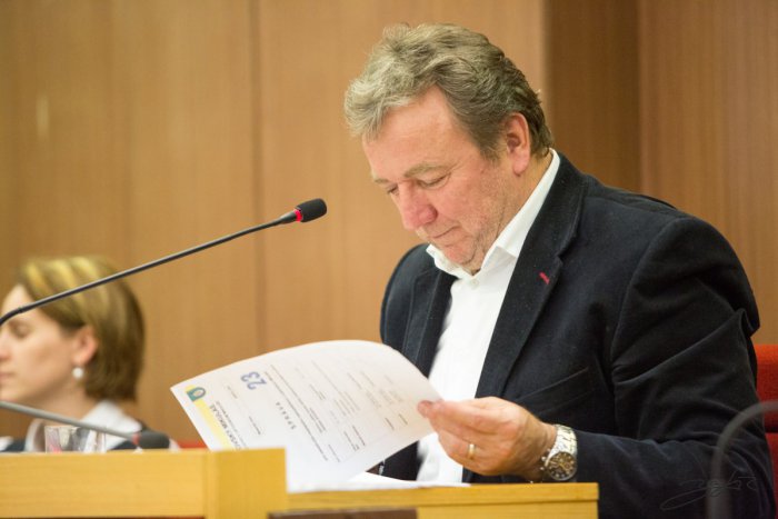 Ilustračný obrázok k článku Prokurátor zastavil trestné stíhanie primátora L. Mikuláša v kauze Heliport