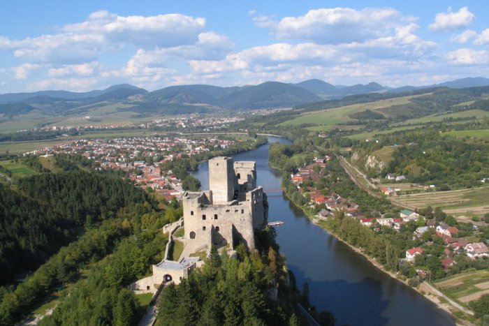 Ilustračný obrázok k článku Za krásami netreba cestovať cez pol sveta: 3 dediny pri Žiline, ktoré by mal poznať každý