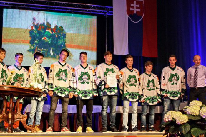 Ilustračný obrázok k článku Najlepší športovci Nových Zámkov: Pozrite MENÁ, ktorým sa dostalo veľkej pocty! FOTO