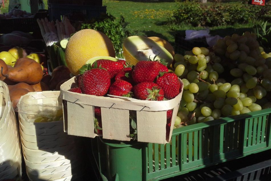 Ilustračný obrázok k článku Prvé FOTO: Farmárske trhy v Hlohovci. Dobroty od výmyslu sveta, veď pozrite...