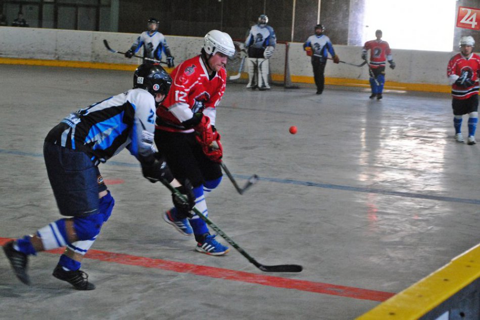 Ilustračný obrázok k článku Hokejbalisti odštartovali novú sezónu. Na fanúšikov prvej a druhej ligy čakalo prekvapenie!