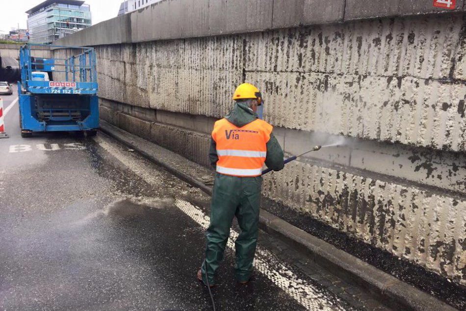 Ilustračný obrázok k článku OBRAZOM: Podjazd pod Hodžovym námestím sa konečne dočká obnovy