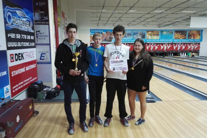 Ilustračný obrázok k článku Školská liga v bowlingu pozná svojich víťazov: Súťaž ovládol nováčik