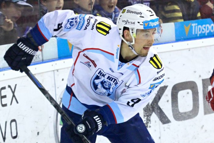 Ilustračný obrázok k článku Zlatá prilba putuje do HK Nitra: Judd Blackwater strelcom najkrajšieho gólu