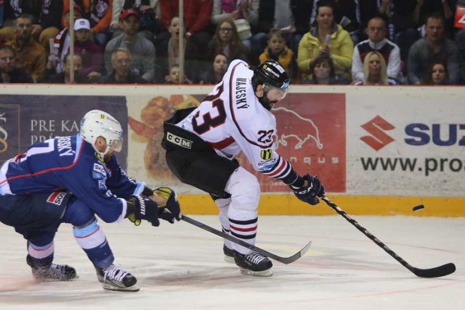 Ilustračný obrázok k článku Barani posilňujú obranu chlapom ako hora: 100 kilový Kanaďan vraj ale dokáže oveľa viac!