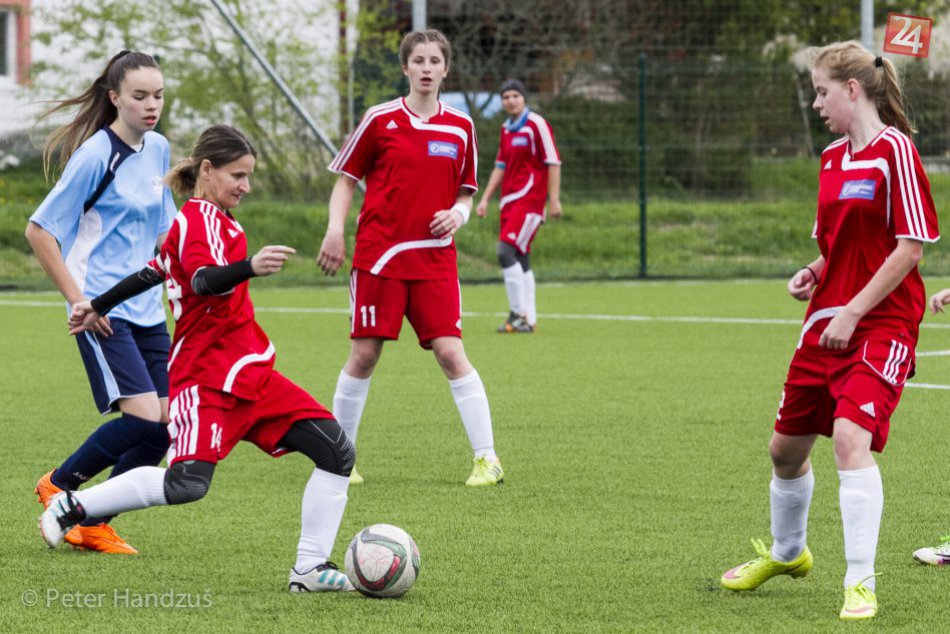 Ilustračný obrázok k článku Vyrovnaný zápas medzi Popradom a Spišskou Novou Vsou: Dámske derby skončilo nerozhodne