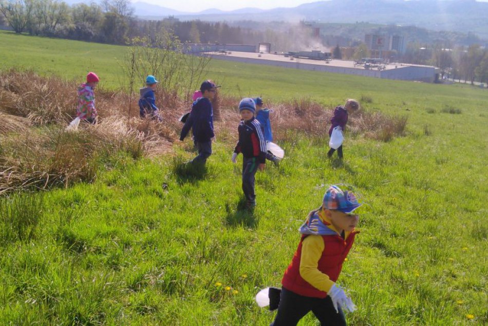 Ilustračný obrázok k článku Breznianski škôlkári, palec HORE: Aha, čo všetko stihli vyčistiť! FOTO