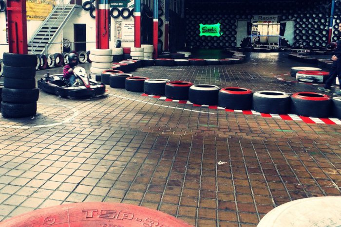 Ilustračný obrázok k článku Netradičná súťaž v motokárovej aréne neďaleko Rožňavy: Svoje sily si zmerali hasiči