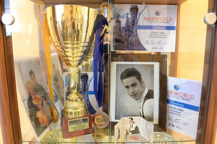 Ilustračný obrázok k článku Košická škola vychovala majstra sveta: Lukášovými rukami už prešli aj tieto známe hlavy