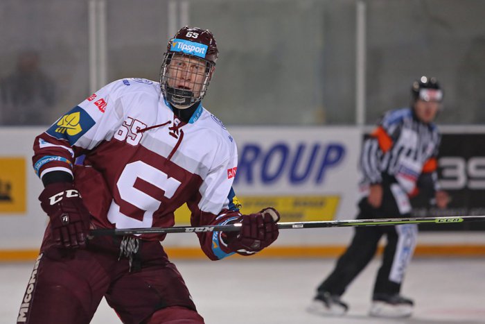 Ilustračný obrázok k článku Obor z Bratislavy je na hrane! Dostane sa obranca Čajkovský na šampionát?