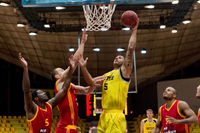 Ilustračný obrázok k článku Malé finále východu proti západu Slovenska je na konci: Košickí basketbalisti si v derby počínali TAKTO!