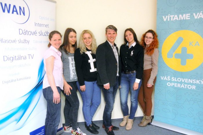 Ilustračný obrázok k článku 4ka ukázala mladým študentkám, že aj ženy majú v IT sektore dvere otvorené