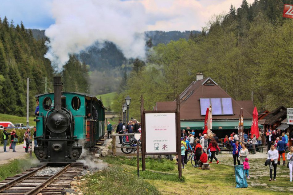 Ilustračný obrázok k článku Lesnícky skanzen vo Vydrovskej doline s NOVINKOU. Pribudol unikátny americký stroj
