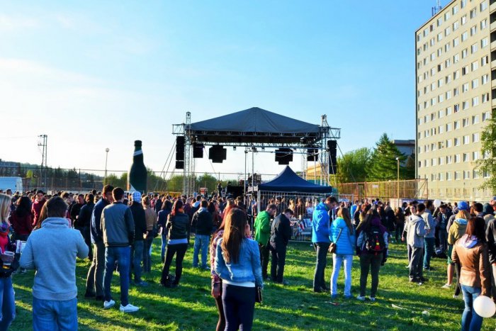 Ilustračný obrázok k článku UNIPO FEST nielen pre študentov Prešovskej univerzity: Pozrite si nabitý program, kedy vystúpia Inekafe či Horkýže slíže!