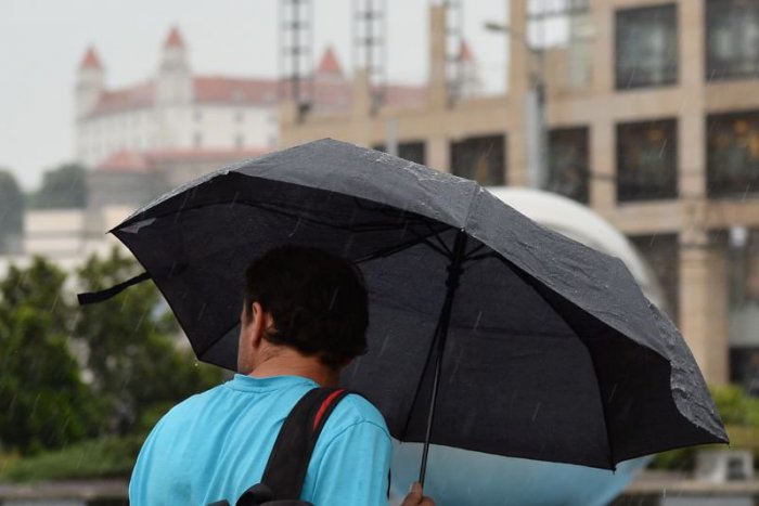 Ilustračný obrázok k článku Ranná štvorka: V stredu si nezabudnite dáždnik, počasie poteší aj nie