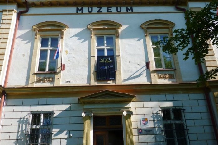 Ilustračný obrázok k článku Kniežacia hrobka zhltne státisíce eur: Pýchu podtatranského múzea budeme obdivovať od novembra