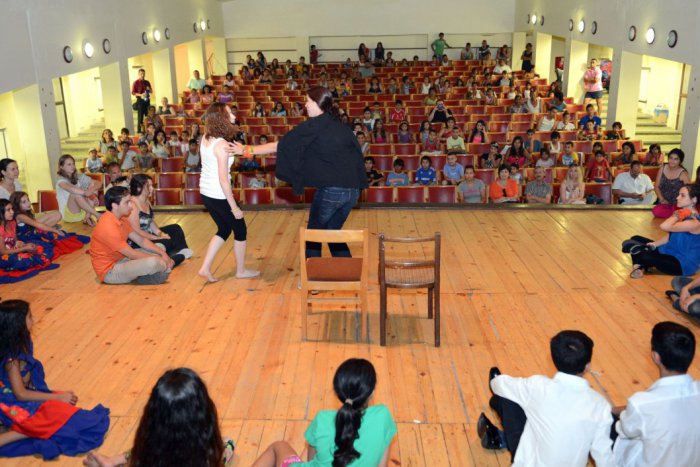 Ilustračný obrázok k článku Budúcnosť komunitného centra v Jelšave. Dokedy bude slúžiť na podporu Rómov?