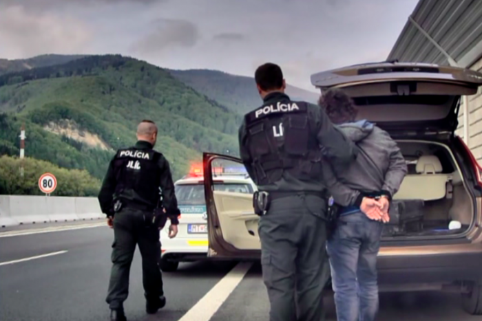 Ilustračný obrázok k článku Naháňačka ako z akčného filmu: Rasťo (46) unikal pred policajtmi obrovskou rýchlosťou!