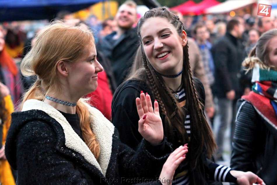 Ilustračný obrázok k článku Na street party do amfiteátra