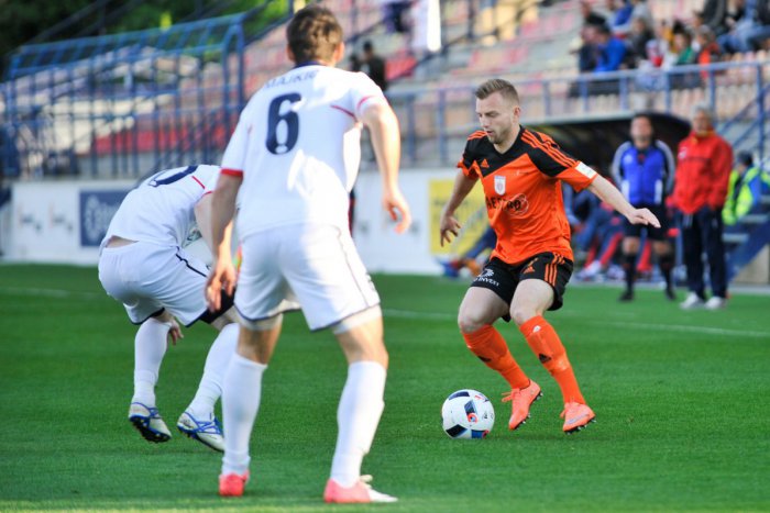 Ilustračný obrázok k článku Náš tréner Pecko: Pustíme súpera do hry a potom naháňame zajaca