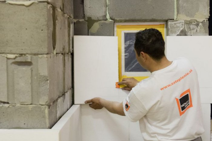 Ilustračný obrázok k článku Máte rodinný dom? Vďaka štátnym miliónom môžete bývať úspornejšie!