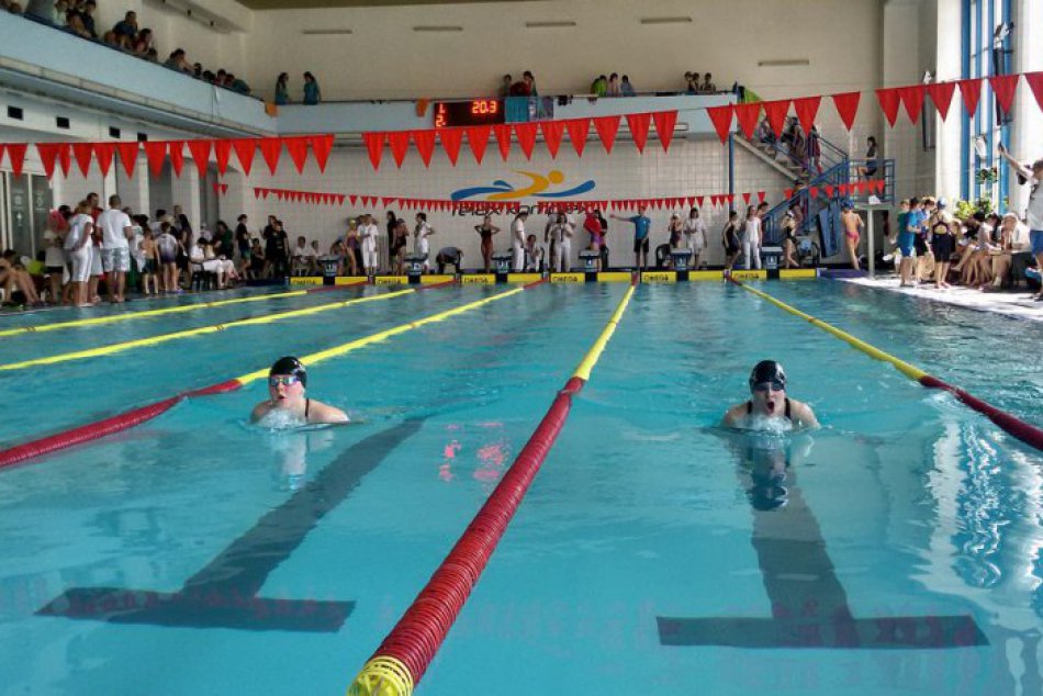 Ilustračný obrázok k článku Mesto plaváreň na jar neotvorí: Sústreďuje sa na prípravu letného kúpaliska