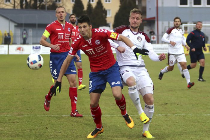 Ilustračný obrázok k článku Podbrezová vybehla na trávnik Senice. Jediný gól rozhodol o triumfe Horehroncov