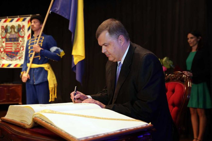 Ilustračný obrázok k článku Chirurgická klinika v Šaci ocenená primátorom: Čomu za to vďačí?