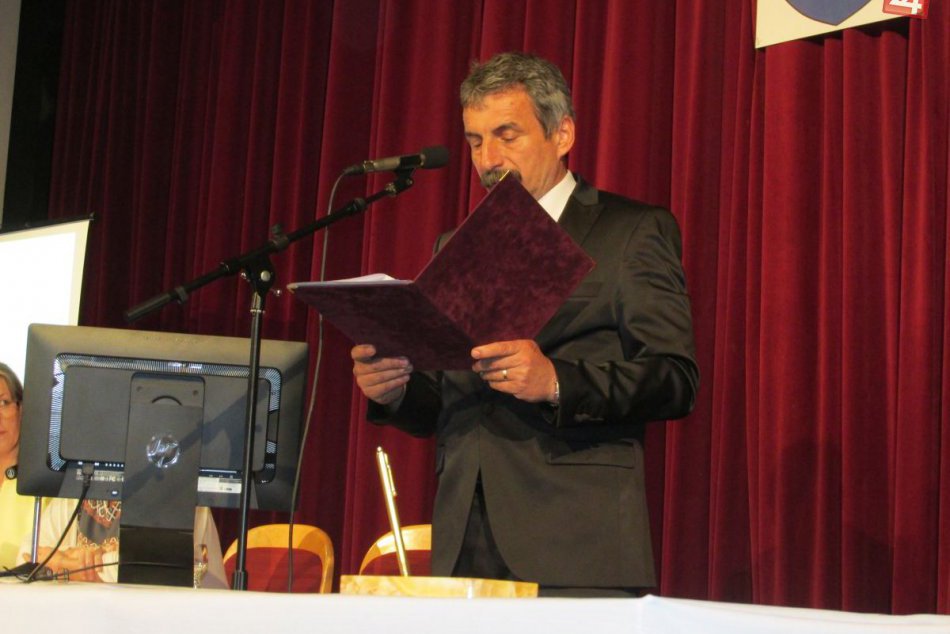 Ilustračný obrázok k článku Zložia sľuby: Staronový primátor a novozvolení poslanci sa stretnú v kaštieli