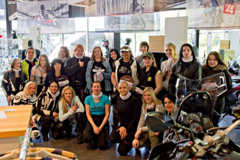 Ilustračný obrázok k článku FOTO: Babská jazda z Bystrice na silných strojoch. Z motorkárok bol unesený aj Jožo Pročko