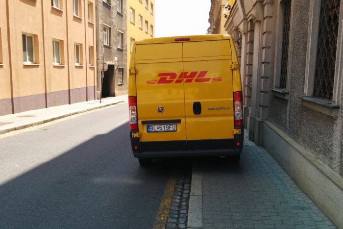 Ilustračný obrázok k článku Cyklochodníky sú vodičmi stále na mnohých miestach Bratislavy ignorované